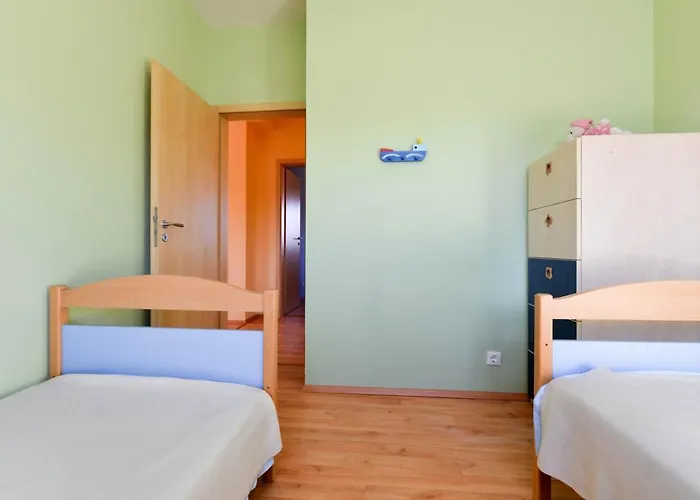 Appartement Paklina *